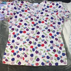2 Scrub Tops Great Condition Sz Medium